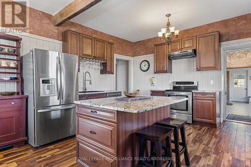 2478 Middle Road, Kingston (City North Of 401), ON - Indoor Photo Showing Kitchen