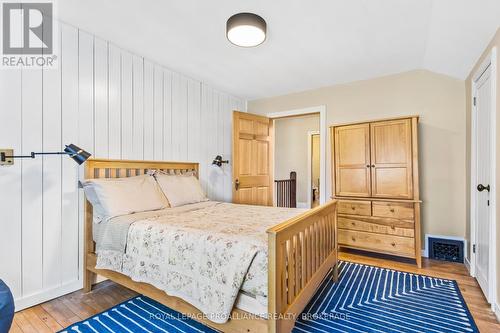 2478 Middle Road, Kingston (City North Of 401), ON - Indoor Photo Showing Bedroom