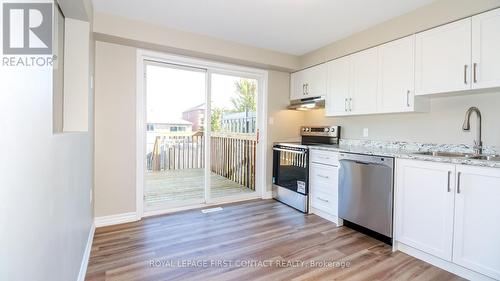 90 Cheltenham Road, Barrie, ON - Indoor Photo Showing Kitchen With Double Sink