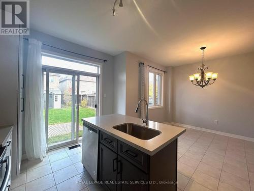 1285 Jezero Crescent, Oakville, ON - Indoor Photo Showing Kitchen