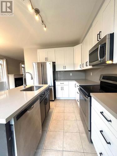 1285 Jezero Crescent, Oakville, ON - Indoor Photo Showing Kitchen With Stainless Steel Kitchen