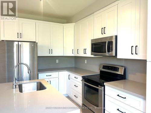 1285 Jezero Crescent, Oakville, ON - Indoor Photo Showing Kitchen