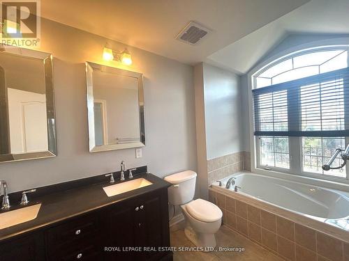 1285 Jezero Crescent, Oakville, ON - Indoor Photo Showing Bathroom