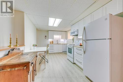 4 - 63 High Park Boulevard, Toronto, ON - Indoor Photo Showing Kitchen