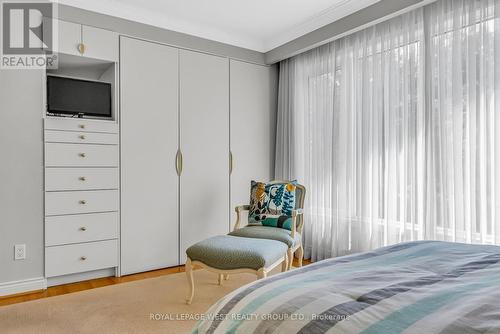 21 Boxbury Road, Toronto, ON - Indoor Photo Showing Bedroom