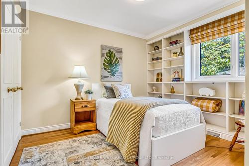 21 Boxbury Road, Toronto, ON - Indoor Photo Showing Bedroom