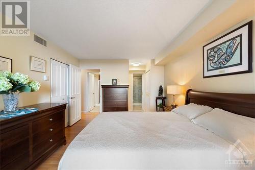 1510 Riverside Drive Unit#804, Ottawa, ON - Indoor Photo Showing Bedroom