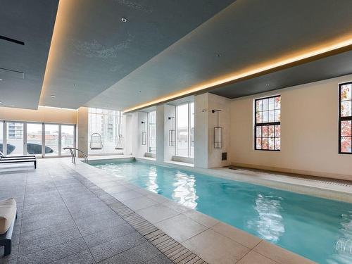 Piscine - 2906-1188 Rue St-Antoine O., Montréal (Ville-Marie), QC - Indoor Photo Showing Other Room With In Ground Pool