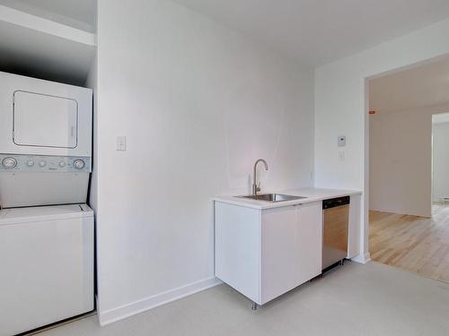 Kitchen - 2698 Rue De Rozel, Montréal (Le Sud-Ouest), QC - Indoor Photo Showing Laundry Room