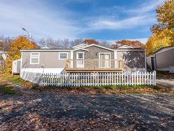 37 Cecil Lane  Dartmouth, NS B3A 0E7