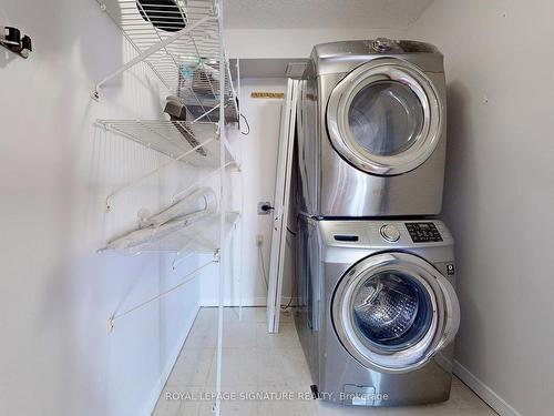 1405-5 Concorde Pl, Toronto, ON - Indoor Photo Showing Laundry Room