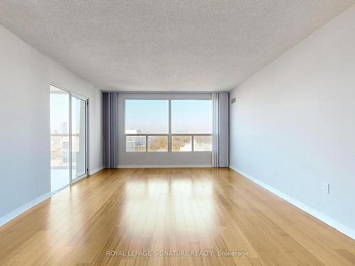 1405-5 Concorde Pl, Toronto, ON - Indoor Photo Showing Other Room