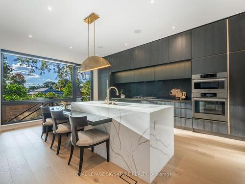 116 Presley Ave, Toronto, ON - Indoor Photo Showing Kitchen With Upgraded Kitchen