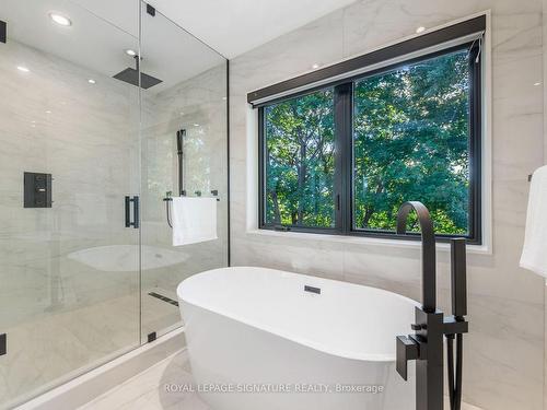 116 Presley Ave, Toronto, ON - Indoor Photo Showing Bathroom