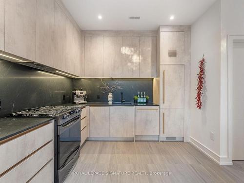 116 Presley Ave, Toronto, ON - Indoor Photo Showing Kitchen