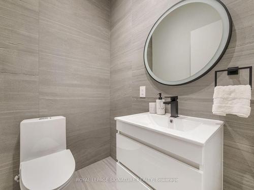 116 Presley Ave, Toronto, ON - Indoor Photo Showing Bathroom