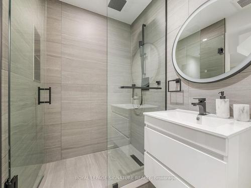 116 Presley Ave, Toronto, ON - Indoor Photo Showing Bathroom