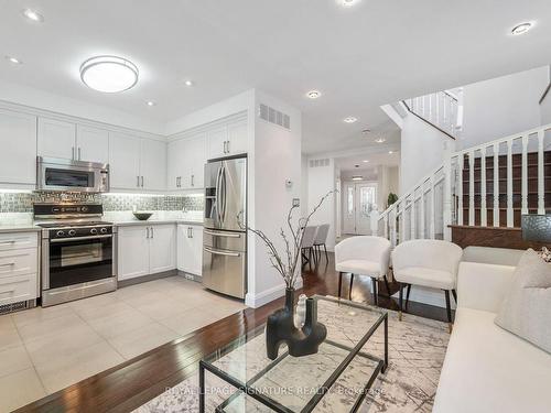 9 Westbrook Ave, Toronto, ON - Indoor Photo Showing Kitchen With Upgraded Kitchen