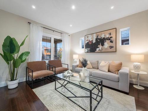 9 Westbrook Ave, Toronto, ON - Indoor Photo Showing Living Room