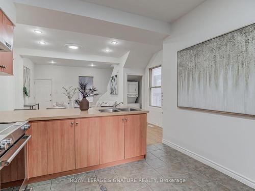 533 Victoria Pk Ave, Toronto, ON - Indoor Photo Showing Kitchen With Double Sink