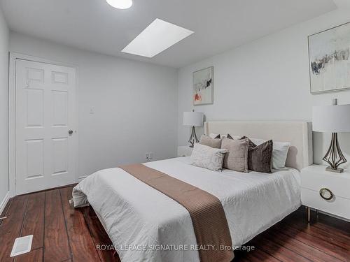 533 Victoria Pk Ave, Toronto, ON - Indoor Photo Showing Bedroom