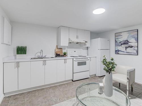 533 Victoria Pk Ave, Toronto, ON - Indoor Photo Showing Kitchen