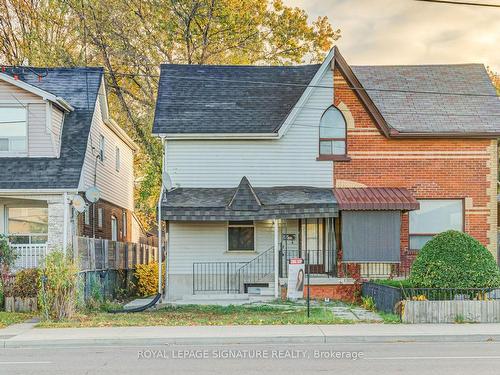 533 Victoria Pk Ave, Toronto, ON - Outdoor With Facade