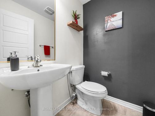 23 Mcgrath Ave, Richmond Hill, ON - Indoor Photo Showing Bathroom