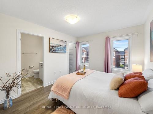 23 Mcgrath Ave, Richmond Hill, ON - Indoor Photo Showing Bedroom