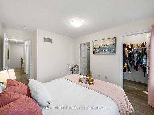 23 Mcgrath Ave, Richmond Hill, ON - Indoor Photo Showing Bedroom