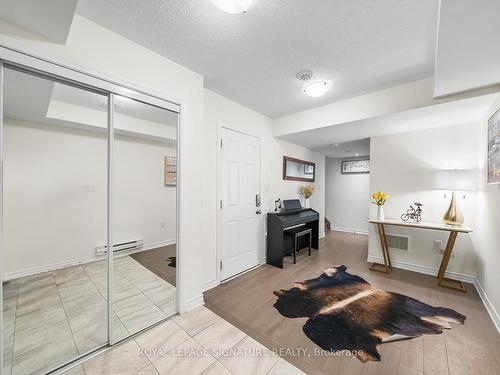 23 Mcgrath Ave, Richmond Hill, ON - Indoor Photo Showing Other Room