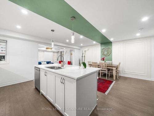 23 Mcgrath Ave, Richmond Hill, ON - Indoor Photo Showing Kitchen With Double Sink