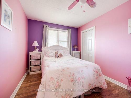 19621 Centre St, East Gwillimbury, ON - Indoor Photo Showing Bedroom