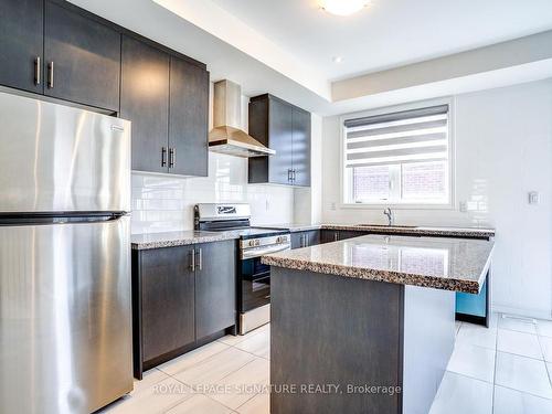 20 Lavinia Rd, Brampton, ON - Indoor Photo Showing Kitchen With Upgraded Kitchen