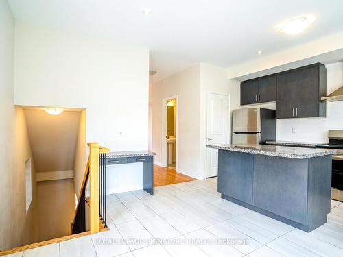 20 Lavinia Rd, Brampton, ON - Indoor Photo Showing Kitchen