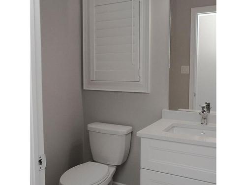 57 Hubbell Rd S, Brampton, ON - Indoor Photo Showing Bathroom