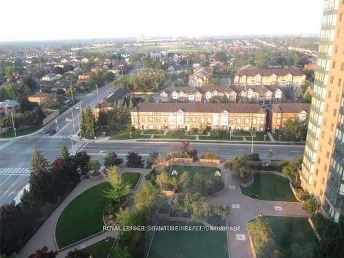 701-145 Hillcrest Ave, Mississauga, ON - Outdoor With View