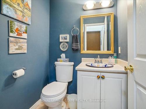 37 Willow Lane, Grimsby, ON - Indoor Photo Showing Bathroom