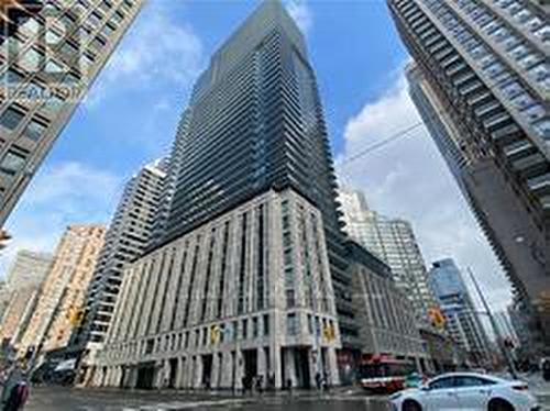 407 - 955 Bay Street, Toronto, ON - Outdoor With Facade