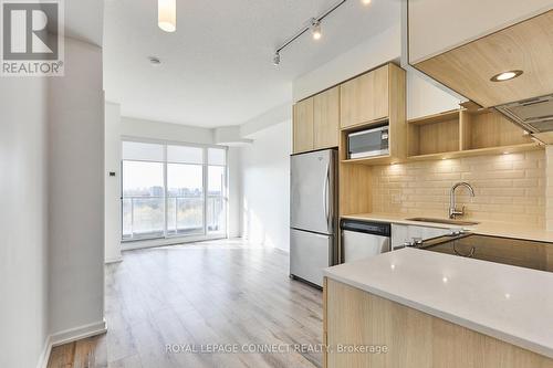 521 - 52 Forest Manor Road, Toronto, ON - Indoor Photo Showing Bedroom