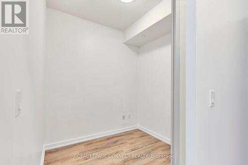 521 - 52 Forest Manor Road, Toronto, ON - Indoor Photo Showing Bathroom