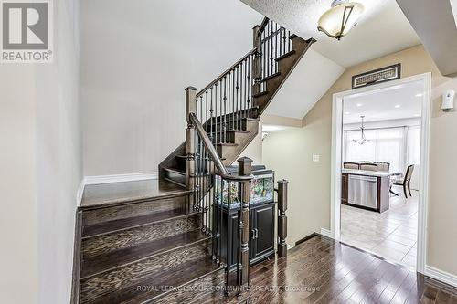 1226 Atkins Drive, Newmarket, ON - Indoor Photo Showing Other Room