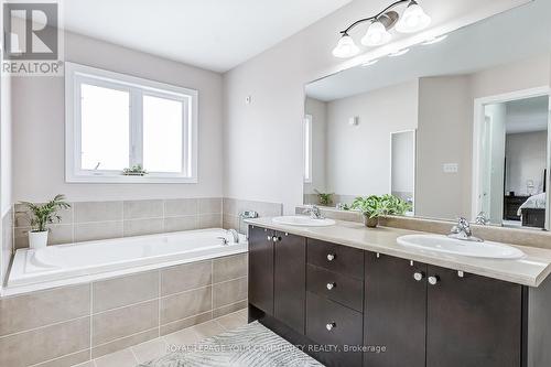 1226 Atkins Drive, Newmarket, ON - Indoor Photo Showing Bathroom