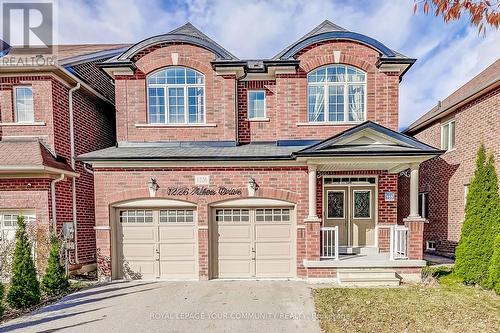 1226 Atkins Drive, Newmarket, ON - Outdoor With Facade