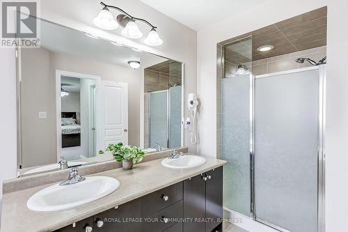 1226 Atkins Drive, Newmarket, ON - Indoor Photo Showing Bathroom