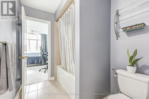 1226 Atkins Drive, Newmarket, ON - Indoor Photo Showing Bathroom