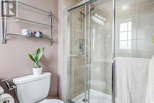 1226 Atkins Drive, Newmarket, ON - Indoor Photo Showing Bathroom