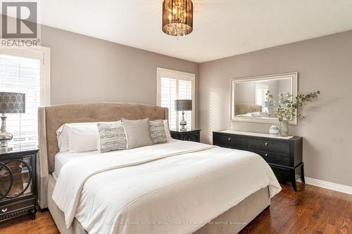 542 Vellore Woods Boulevard, Vaughan, ON - Indoor Photo Showing Bedroom