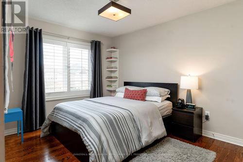 542 Vellore Woods Boulevard, Vaughan, ON - Indoor Photo Showing Bedroom