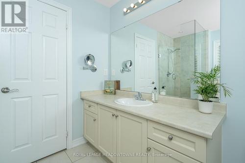 13 Beacon Hill Drive, Brampton, ON - Indoor Photo Showing Bathroom